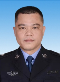 梁萬(wàn)強(qiáng)_副本.jpg